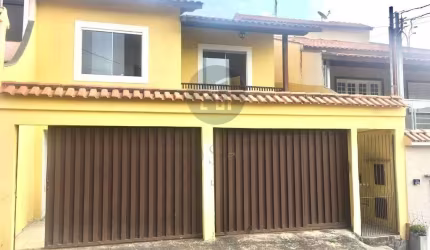 Casa com 3 quartos à venda na Rua Professora Maria Diva de Paiva Imperatriz, 96, Residencial Santa Clara, Poços de Caldas, 122 m2 por R$ 370.000