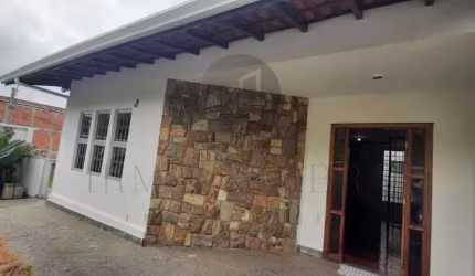 Casa com 3 quartos à venda na Rua Amâncio Mazzaropi, 410, Estância São José, Poços de Caldas, 272 m2 por R$ 750.000