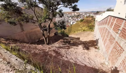 Terreno à venda na Rua Hortência Prata Ferreira, 135, Santa Ângela, Poços de Caldas por R$ 300.000