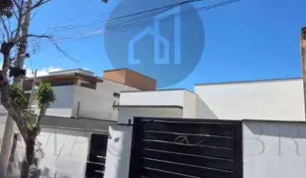 Casa com 3 quartos à venda na Rua Lima, 197, Jardim Novo Mundo, Poços de Caldas, 254 m2 por R$ 900.000