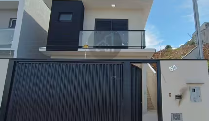 Casa com 3 quartos à venda na Rua Pedro Ponce, 55, Jardim Belvedere, Poços de Caldas, 136 m2 por R$ 780.000