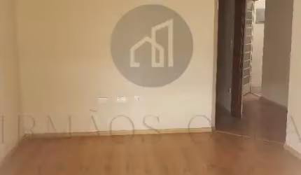 Casa Térrea com Piscina Próximo do Centro