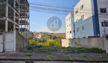Terreno à venda na Rua Lázaro Ferreira de Souza, 000, Residencial Greenville, Poços de Caldas por R$ 260.000