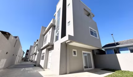 Casa de Condomínio com 3 quartos  à venda, 113.00 m2 por R$698000.00  - Portao - Curitiba/PR