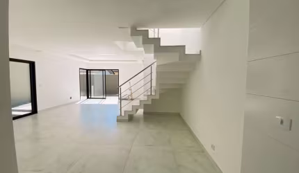 Sobrado com 3 quartos  à venda, 120.00 m2 por R$795000.00  - Hauer - Curitiba/PR