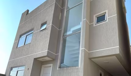 Sobrado com 3 quartos  à venda, 116.03 m2 por R$649000.00  - Fazendinha - Curitiba/PR