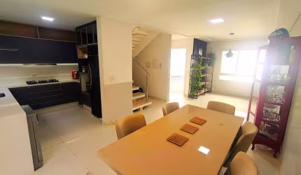 Casa de Condomínio com 3 quartos  à venda, 101.62 m2 por R$590000.00  - Xaxim - Curitiba/PR