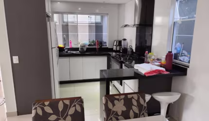 Sobrado com 3 quartos  à venda, 125.91 m2 por R$690000.00  - Campo Comprido - Curitiba/PR