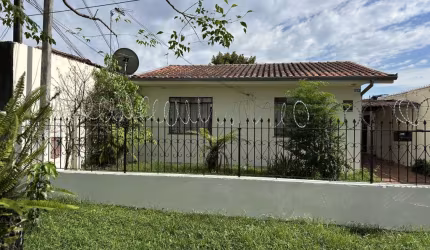 Casa com 2 quartos  para alugar, 0.00 m2 por R$2000.00  - Hauer - Curitiba/PR