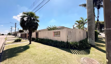 Casa Residencial com 3 quartos  para alugar, 202.00 m2 por R$5700.00  - Capao Raso - Curitiba/PR