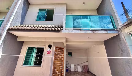 Sobrado com 3 quartos  à venda, 85.00 m2 por R$480000.00  - Sitio Cercado - Curitiba/PR