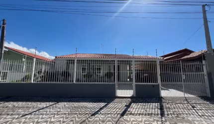 Linda casa perto da praia, bairro florida com piscina
