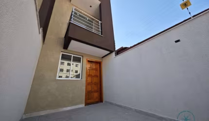 Casa Geminada à Venda em Vila Cloris, Belo Horizonte - MG