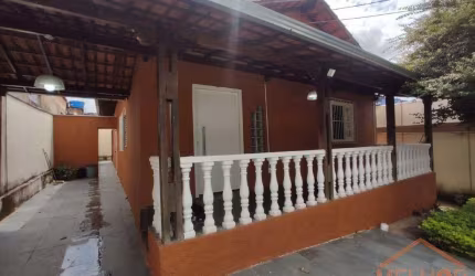 Casa à Venda em Santa Mônica, Belo Horizonte - MG