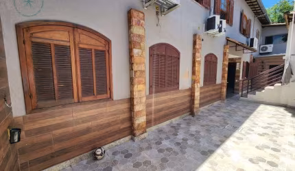 Casa à Venda no bairro Itapoã, Belo Horizonte - MG