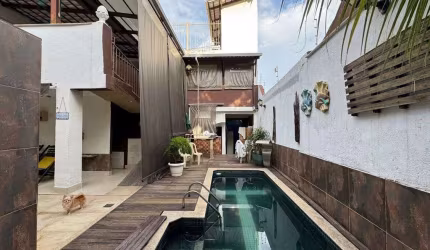 Casa à Venda no Bairro Planalto, Belo Horizonte - MG