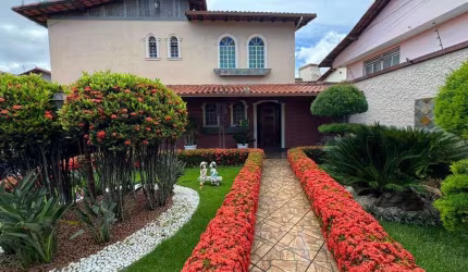 Casa à Venda no Bairro Planalto, Belo Horizonte - MG