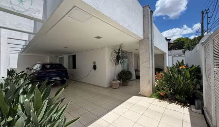 Casa à Venda no Bairro Vila Clóris, Belo Horizonte - MG