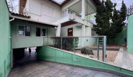 Casa á Venda no Bairro Santa, Belo Horizonte - MG