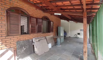 Casa para alugar em Planalto, Belo Horizonte/MG.