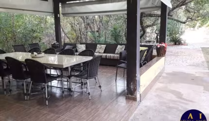 ALUGA-SE CHÁCARA ESTRADA DA CHAPADA DOS GUIMARÃES!