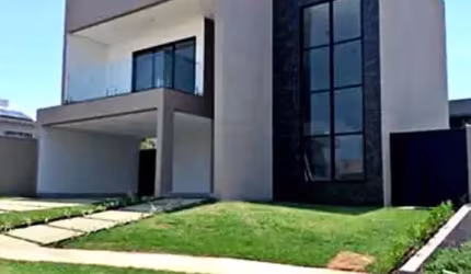 Excelente casa com 350m² de Área construída 4 suítes no florais do Valle!