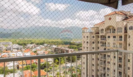 Apto 02 quartos, andar alto na Avenida das américas (Condomínio com Infra)