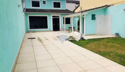 CASA EM CONDOMINIO FECHADO EM VARGEM PEQUENA 2 QUARTOS COM GRANDE QUINTAL