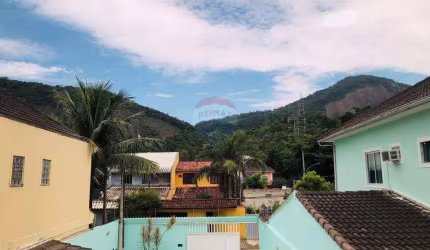 CASA EM CONDOMINIO FECHADO EM VARGEM PEQUENA 2 QUARTOS COM GRANDE QUINTAL