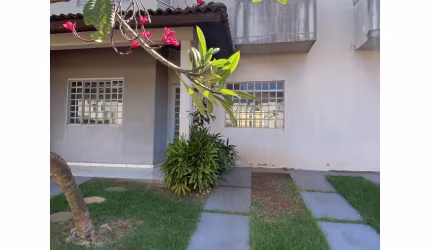 VENDO!!  CASA EM CONDOMÍNIO SOBRADO 03 QUARTOS SENDO 01 SUÍTE