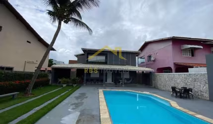 Lauro de Freitas Jardim dos Pássaros Casa em Condomínio 4/4 reformada 1080 mil