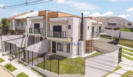 Sobrado com 3 dormitórios à venda, 103 m² por R$ 680.000,00 - Atuba - Curitiba/PR