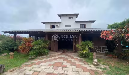 Casa de esquina Balneário Rondinha Nova - Arroio do Sal/RS Cód: 1701