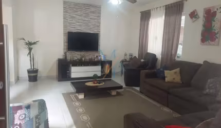 Casa para venda possui 300 metros quadrados com 3 quartos