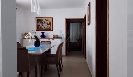 Excelente casa térrea com 181m2 de área construída, ótima localização na Zona Norte de SJC