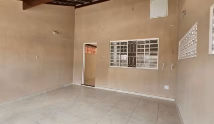 Linda casa reformada no Jd.Satélite - Ótima localização,  região com comércios variados