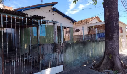 Casa Antiga muito bem localizada - com edícula no Monte Castelo - SJC