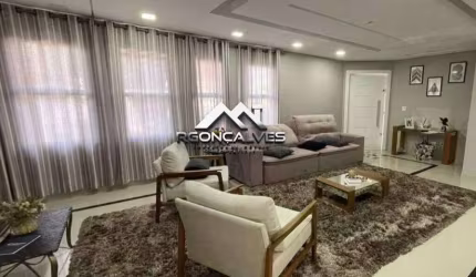 Sobrado com 5 quartos, 380m², à venda em Piraquara, Centro