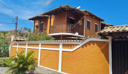 Casa duplex Peró condomínio