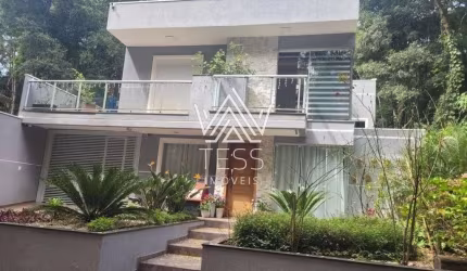 Casa em condomínio fechado com 3 quartos à venda na Rua Alípio Teixeira de Moraes, 179, Barreirinha, Curitiba por R$ 1.138.000