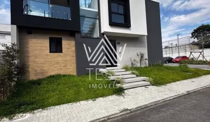 Casa em condomínio fechado com 3 quartos à venda na Rua Fernando de Noronha, 2590, Santa Cândida, Curitiba por R$ 1.499.000