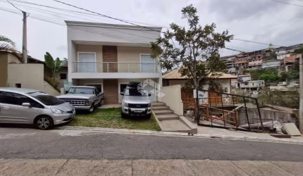 Casa em Condomínio, 03 suítes a venda por R$ 1.450.000 no Condomínio Estancia da Serra - Mairiporã-SP