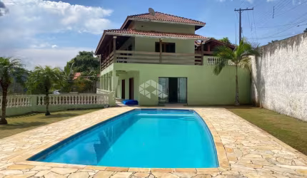 Casa com 03 dormitórios, salão de jogos, piscina e campinho, a venda por R$ 1.250.000,00 - Jardim Cinco Lagos - Mairiporã/SP