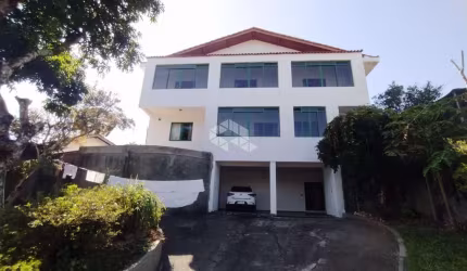Casa com 3 dormitórios à venda, 437 m² por R$ 1.000.000,00 - Jardim Esther - Mairiporã/SP