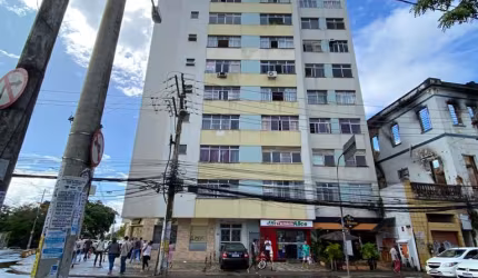 Apartamento a venda com bela vista 03 quartos, 01 Suite, 03 Banheiros poente em Salvador-Ba