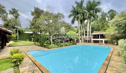 Casa com 4 quartos à venda no Jardim Colonial, Carapicuíba  por R$ 2.800.000