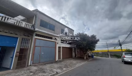 Galpão com 3 salões comerciais + casa com 3 dormitórios uma e + umaedicula.  Ao lado do Assai do Km 26