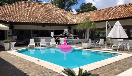 Cond. Granja do Lago - Térrea com estilo! Piscina, adega, apto hóspedes!