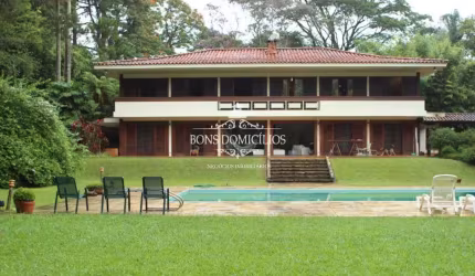 Casa de Alto Padrão - 6.700m² de terreno no Miolo da Granja! 4d/2sts - Linda propriedade, home office, piscina, gourmet