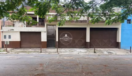 CASA 03 DORMS À VENDA A POUCOS METROS DO CENTRO DE COTIA - TERRENO AMPLO (RESIDENCIAL/COMERCIAL)